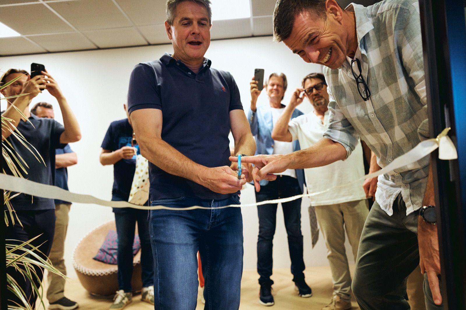 Software Combined co-founders cutting the ribbon at the new Amsterdam office at De Weesper